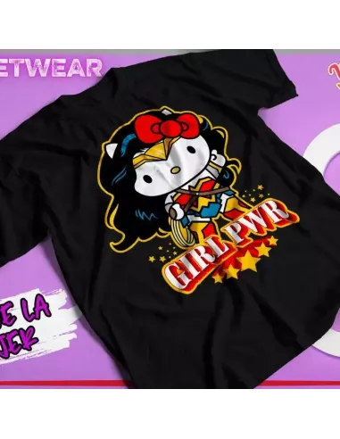 Camiseta exclusiva de Hello Kitty con mensaje Girl Power, perfecta para celebrar el Día de la Mujer.