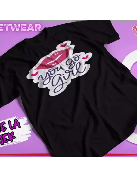 Camiseta especial para el Día de la Mujer con frases feministas inspiradoras.