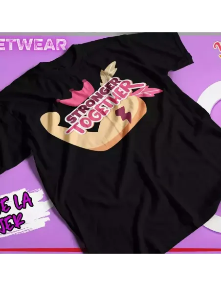 Camiseta especial para el Día de la Mujer con frases feministas inspiradoras.
