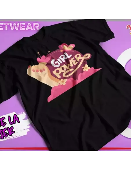 Camiseta especial para el Día de la Mujer con frases feministas inspiradoras.