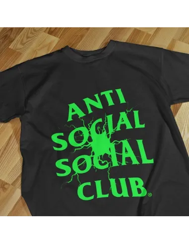 Camiseta Antisocial - Para los que prefieren su propio espacio.