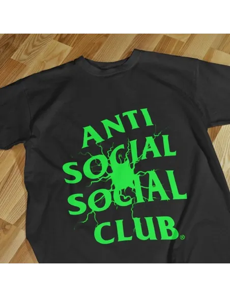 Camiseta Antisocial - Para los que prefieren su propio espacio.