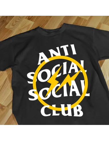 Camiseta Antisocial - Para los que prefieren su propio espacio.