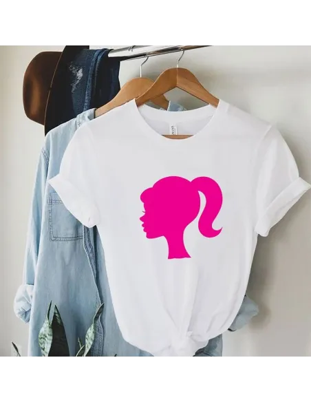 Camiseta Barbie Pink - Moda y comodidad en un solo diseño.