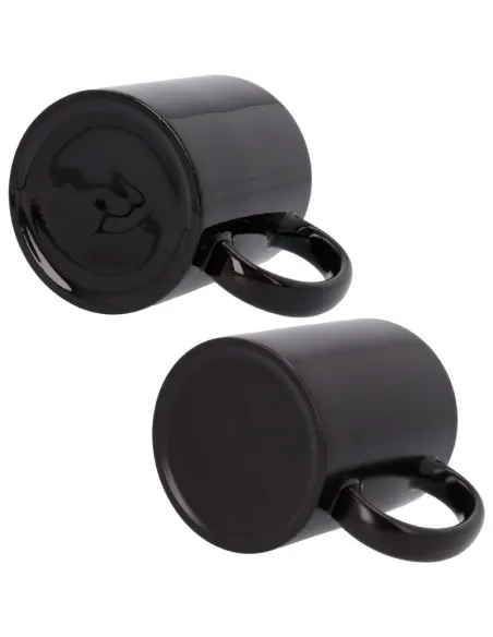A simple vista parece una taza negra, pero… ¡tiene una sorpresa oculta!